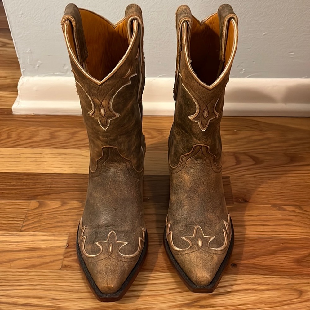 Rare Old Gringo boots exclusive to Draper James and in excellent condition 5.5 B
